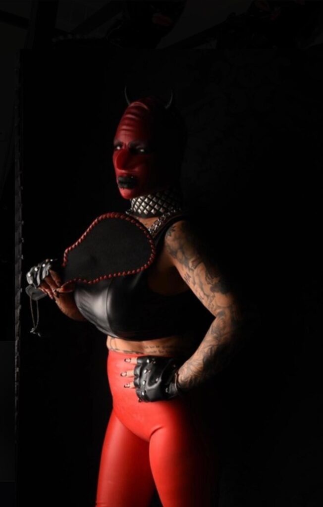 Domina Vicky
